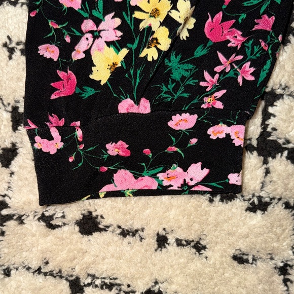 Floral Riley & Rae Joggers size Large - Picture 7 of 8